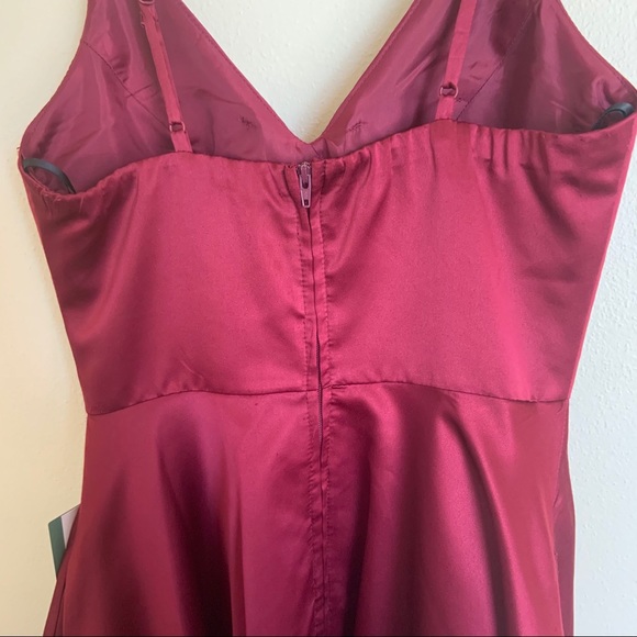 Wine color, v-neck homecoming/ prom dress - Picture 3 of 5